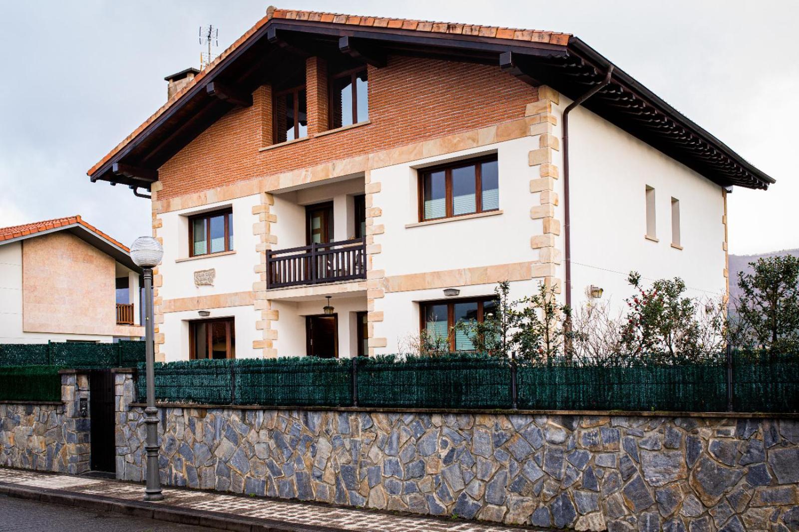 Hôtel Casa Iparra Txiki Berri à Irun Extérieur photo